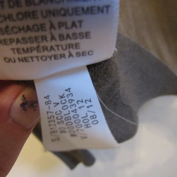 Banana Republic Luxury Blend Silk Cashmere V Neck Pull Over Sweater Men'… - Picture 7 of 8